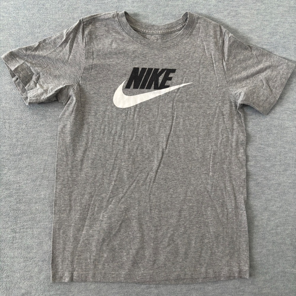 Nike Boys XL Futura Icon Graphic Logo T-Shirt Heather Grey Short Sleeve Tee